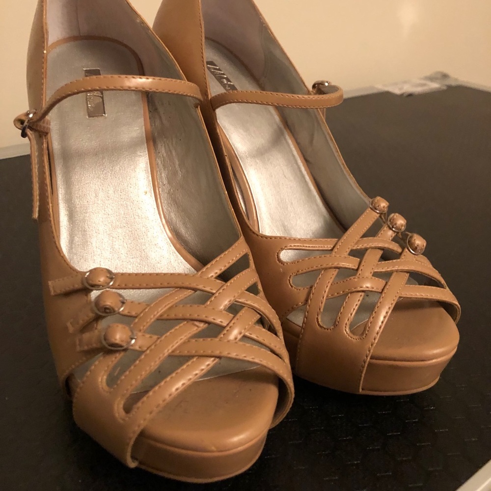 Sexy Sexy High Heel Pumps Size 9.5 *Worn ONCE for barely an hour🤷🏻‍♀️!